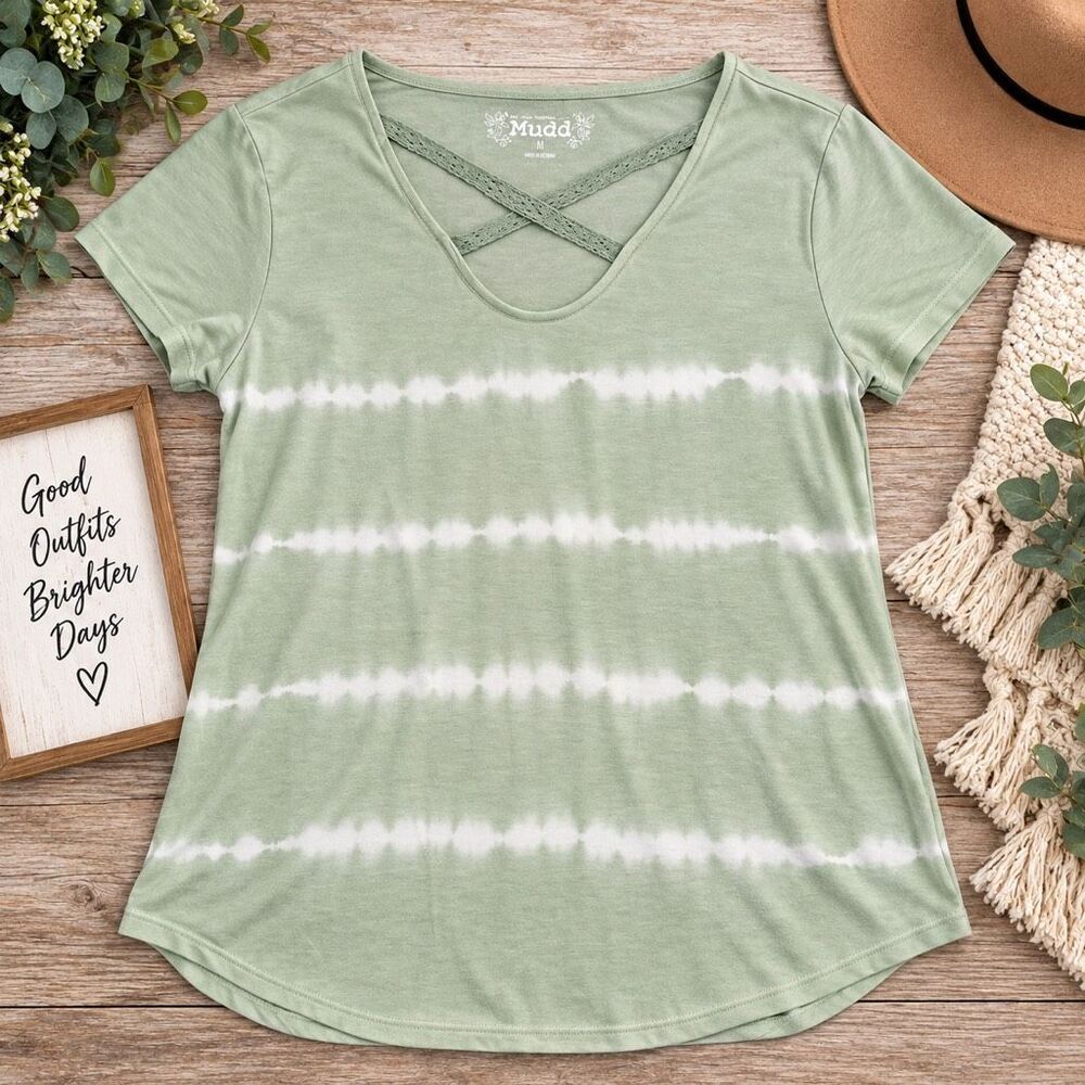 Mudd Women’s Medium Sage Green Tie Dye Criss Cross V Neck Short Sleeve Top